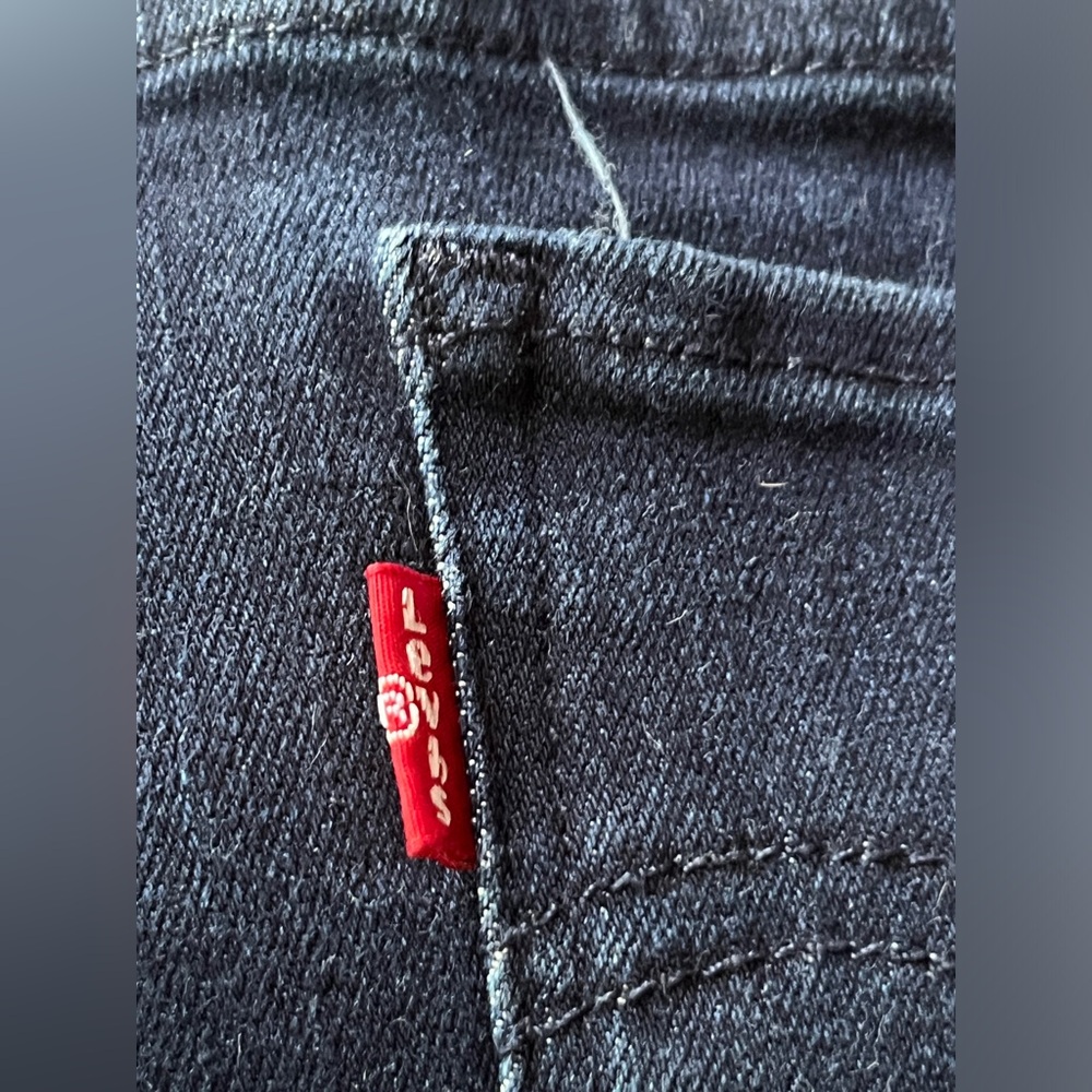 Women’s Levi Strauss Blue Jeans Capri’s Size 10 - Picture 11 of 15